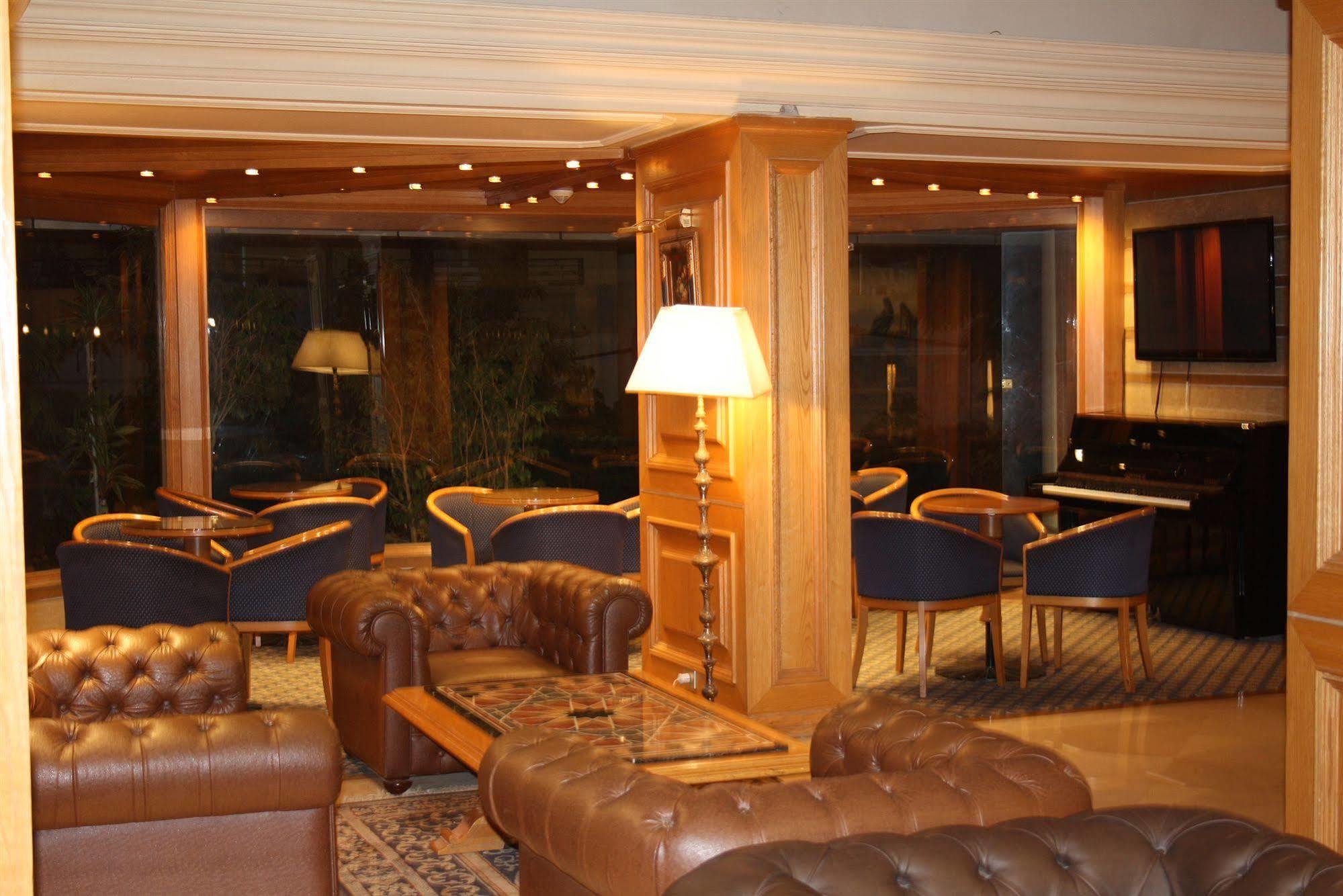 Grand Hotel Бейрут Экстерьер фото